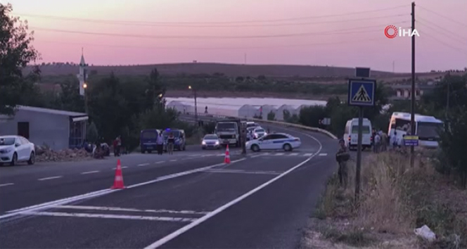 Şanlıurfa’da askeri otobüs ile tır çarpıştı: 1 askerimiz şehit 14 asker yaralı