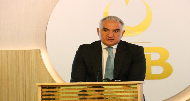 Bakan Ersoy: “Türk diasporasının yeni nesillerini asimilasyondan korumak ve anavatanla bağlarını güçlendirmek bütüncül bir strateji ile mümkündür”