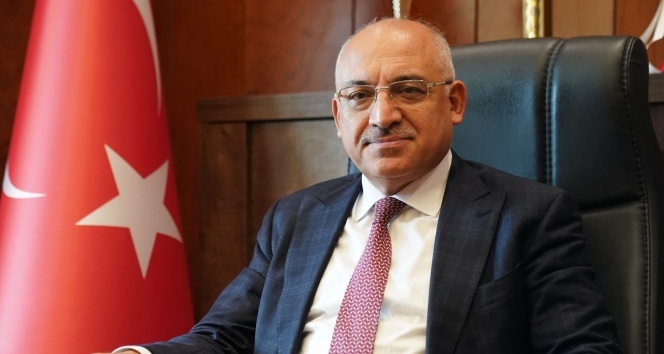 Büyükekşi’den transfer açıklaması: “Devre arası forvet, orta saha, sol bek ve 6 numara transfer edeceğiz”