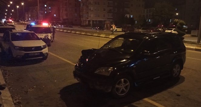 16 yaşındaki jip sürücüsü, motosiklete çarptı: 1 ölü