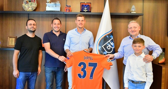 Medipol Başakşehir, Skrtel ile devam ediyor