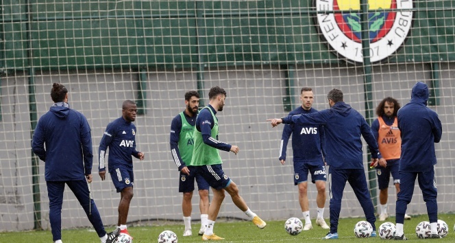 Fenerbahçe’de Trabzonspor mesaisi başladı