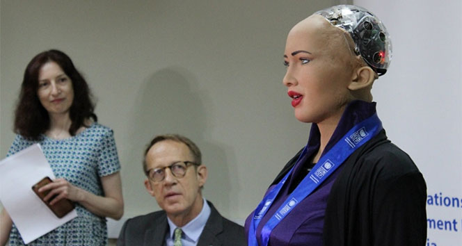 Robot Sofia Gürcistan’da
